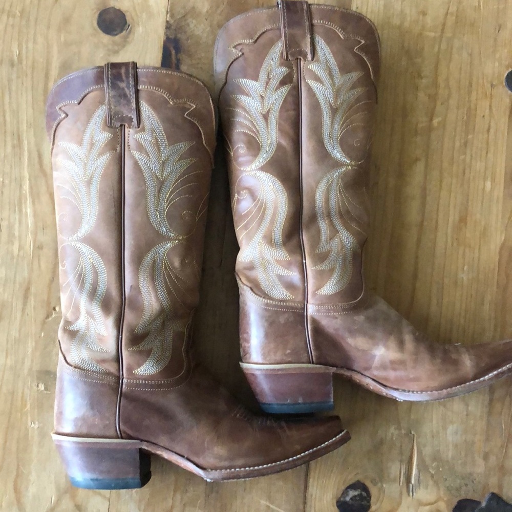 NOCONA boots - camel leather with cream stitching